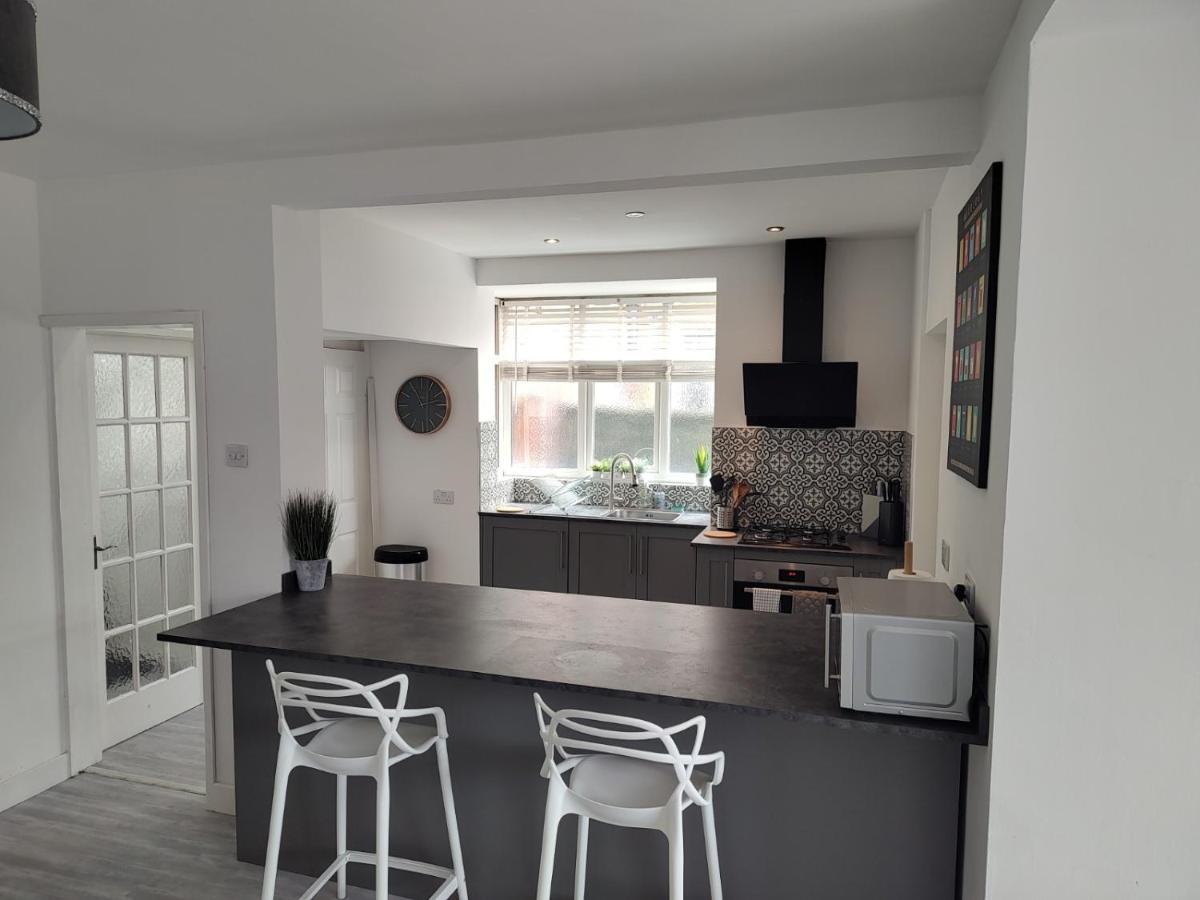 Wavertree Drive 3 Bed Contractor Home In Leicester Exterior photo